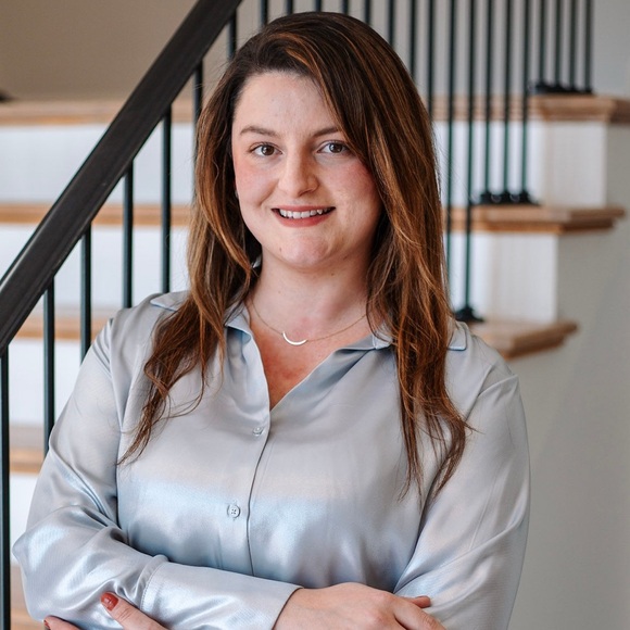 Meet your Posher, Sarah - Picture 4 of 5